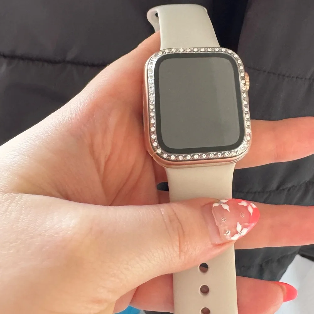Apple Smartwatch SE & Accessories